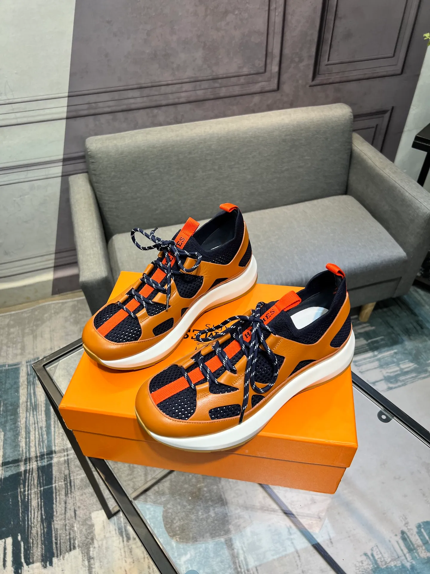 💰¥720 HERMES Men’s rest sneakers! -High-end quality original casual sports shoes -Upper: high nappa calfskin, forging technology, knitted fabric, shoe brand webbing, injection molded brand logo -Inner: foot pad; water-dyed cowhide -Outsole: ultra-light TPU·rubber; two-color molded outsole -Ultra-high quality control·fine workmanship: highlighted (high-end·luxury·grade) Size: 38-44 (45 46 customized)